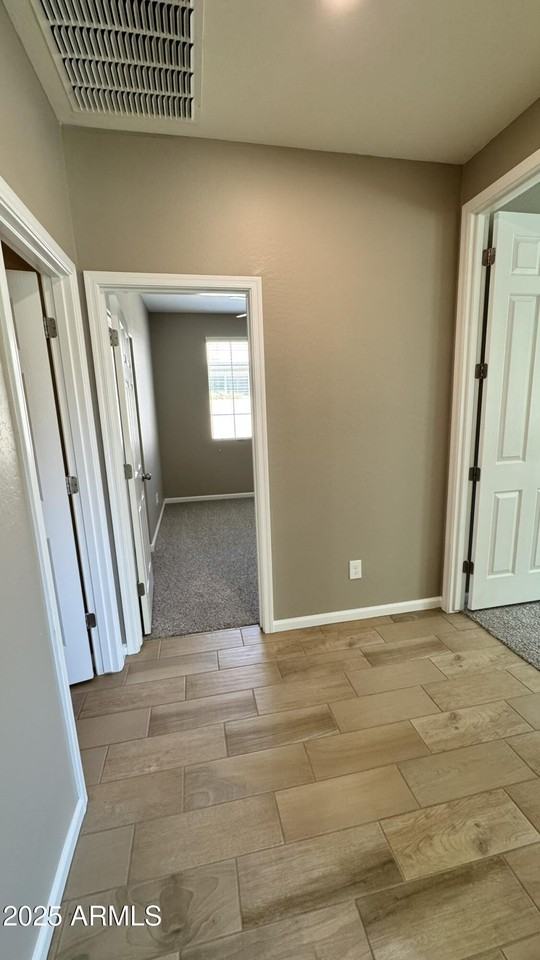 3253 S Miller Dr - Photo 4 of 45