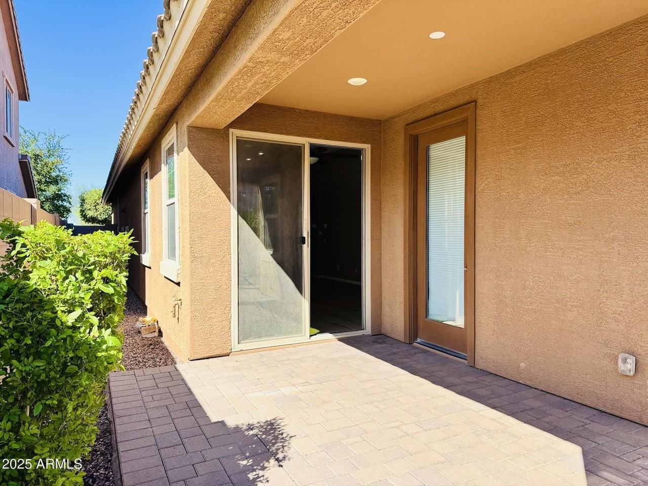 3253 S Miller Dr - Photo 5 of 45