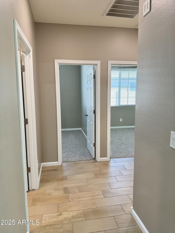 3253 S Miller Dr - Photo 7 of 45