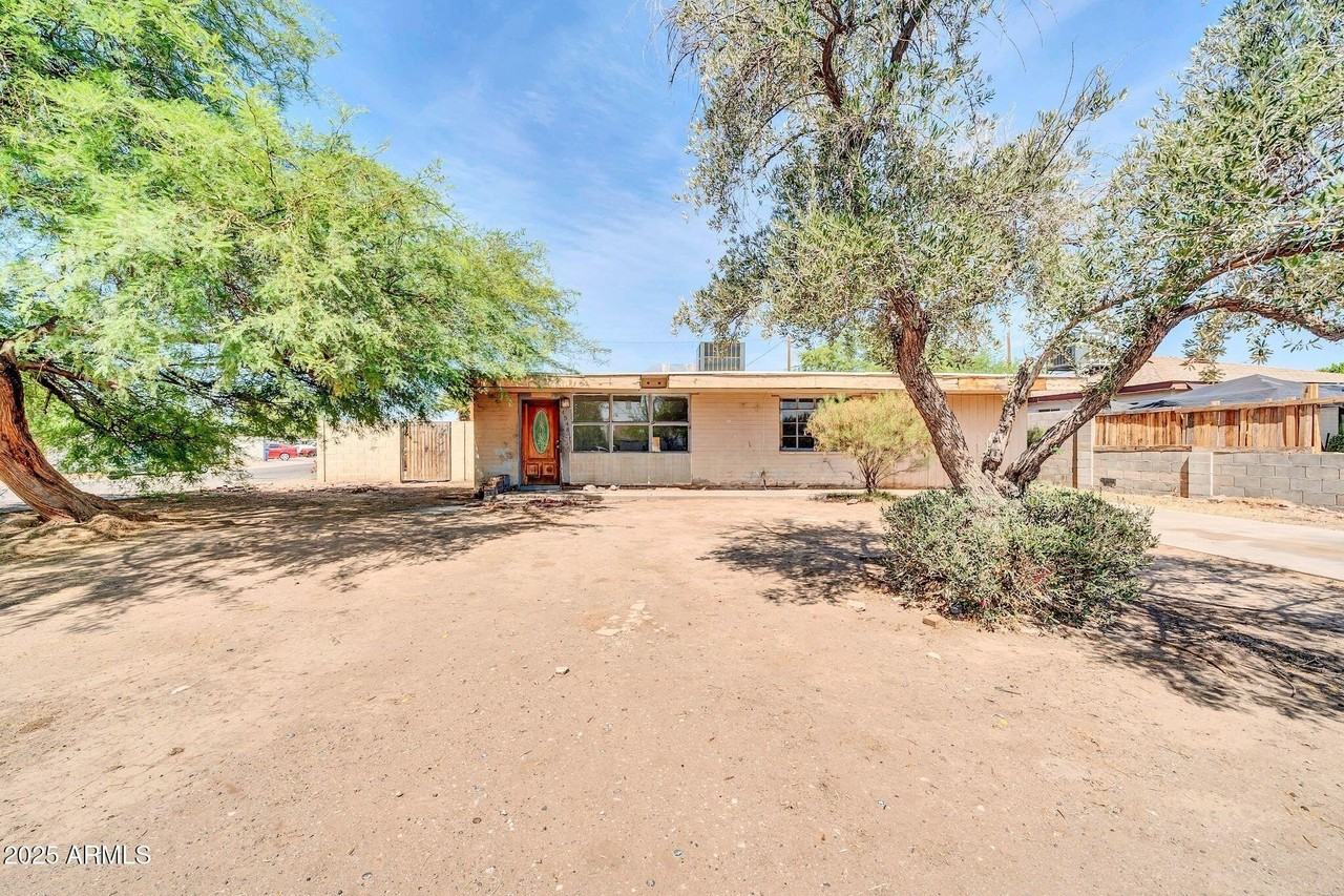 4548 North 29th Avenue - Photo 2 of 28