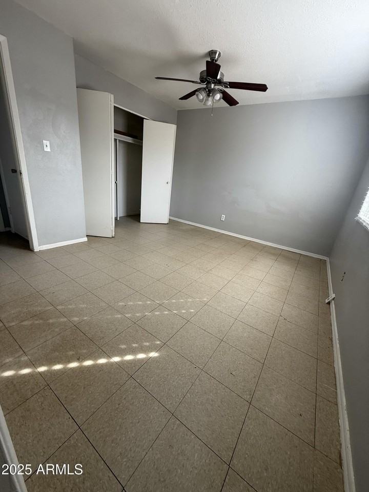 501 W 14th St - Photo 7 of 16