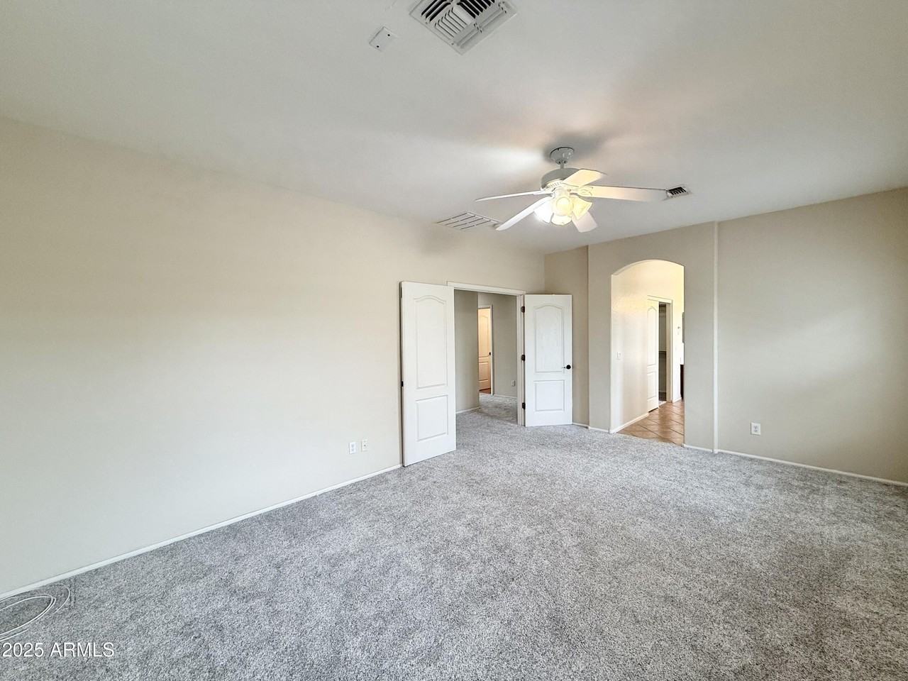 16803 North 50th Way - Photo 5 of 37