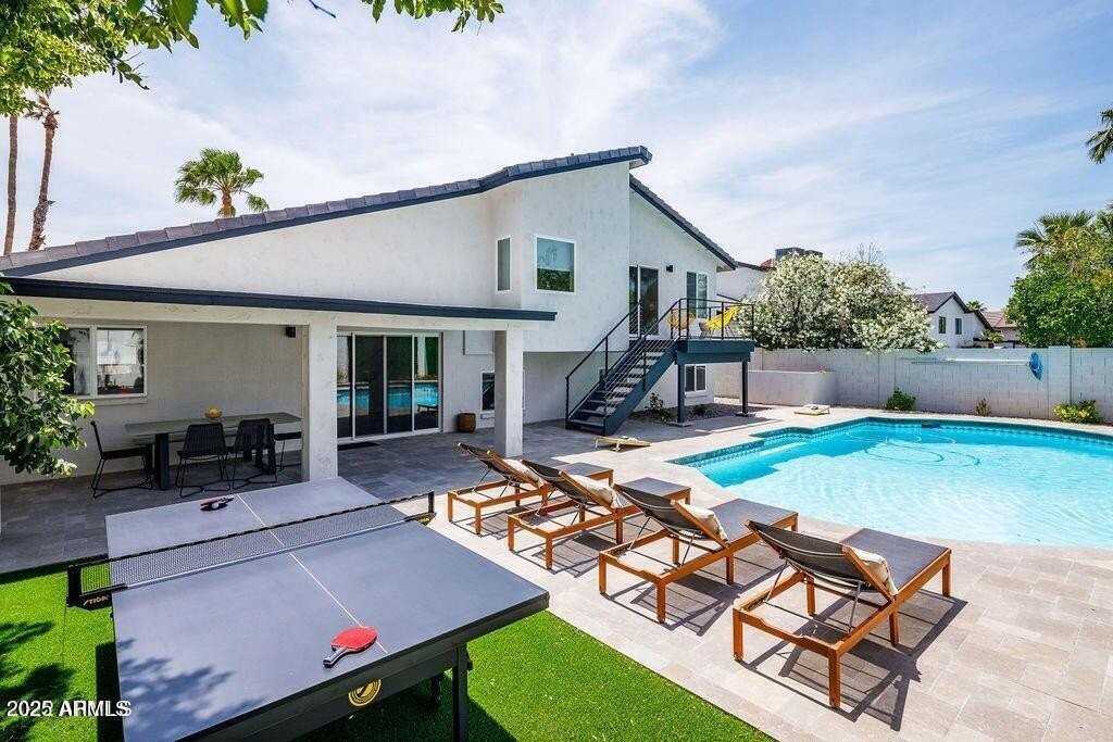 6174 Janice Way - Photo 2 of 39