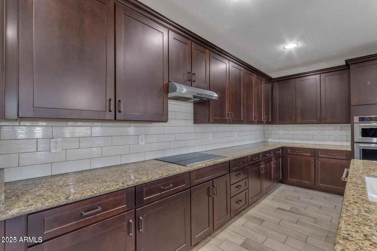 22841 South 225th Place - Photo 6 of 34