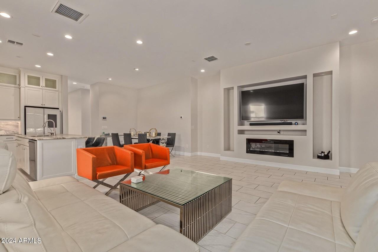 18030 66th Place - Photo 6 of 37