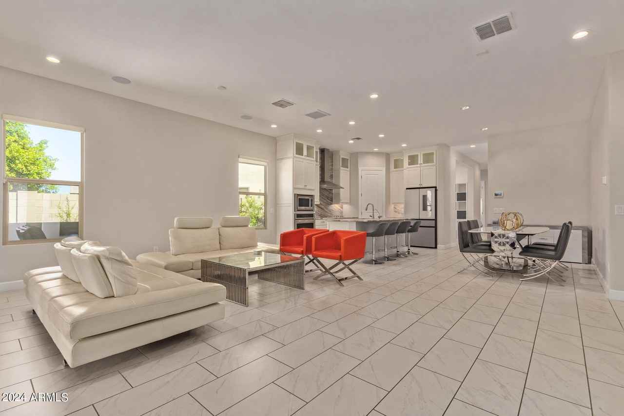 18030 66th Place - Photo 7 of 37