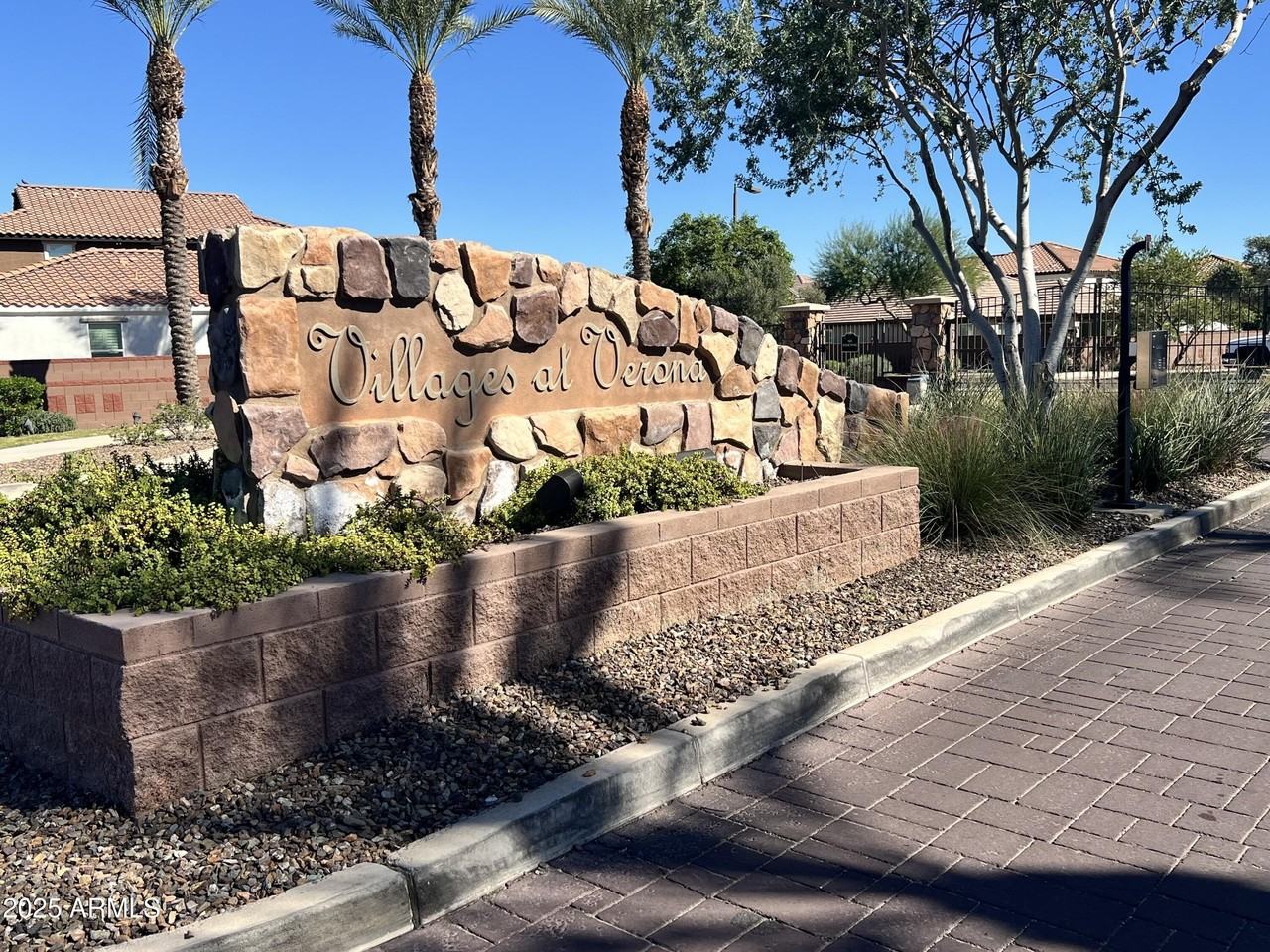 836 E Constance Way - Photo 4 of 50