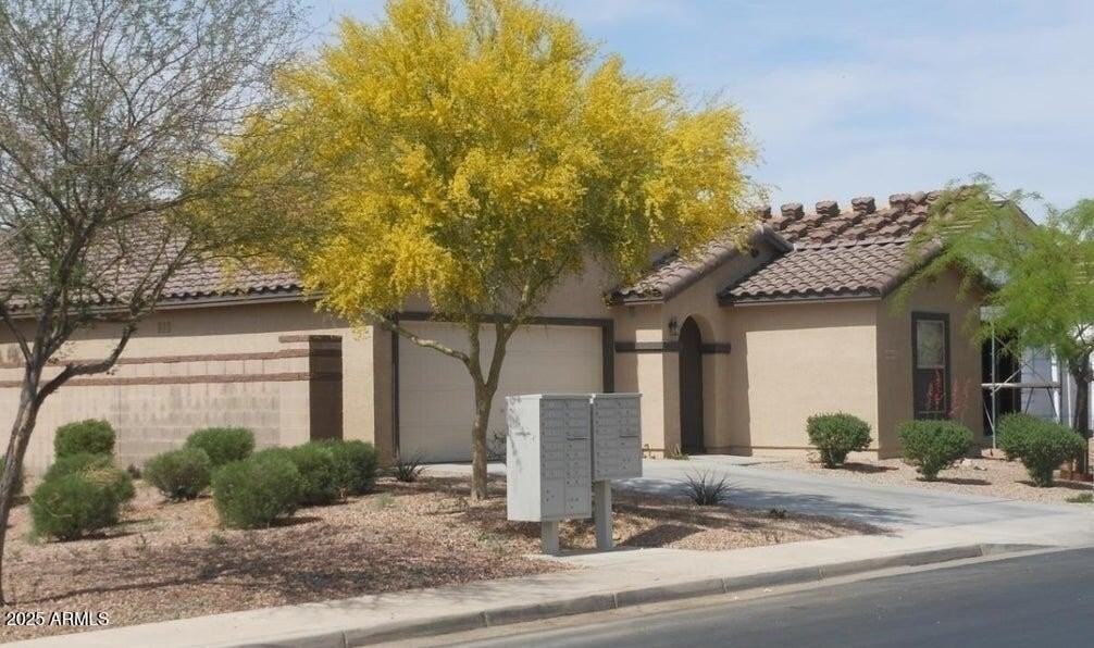 40250 West Green Court - Photo 2 of 38