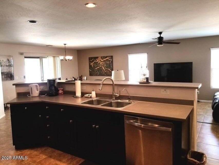 40250 West Green Court - Photo 5 of 38