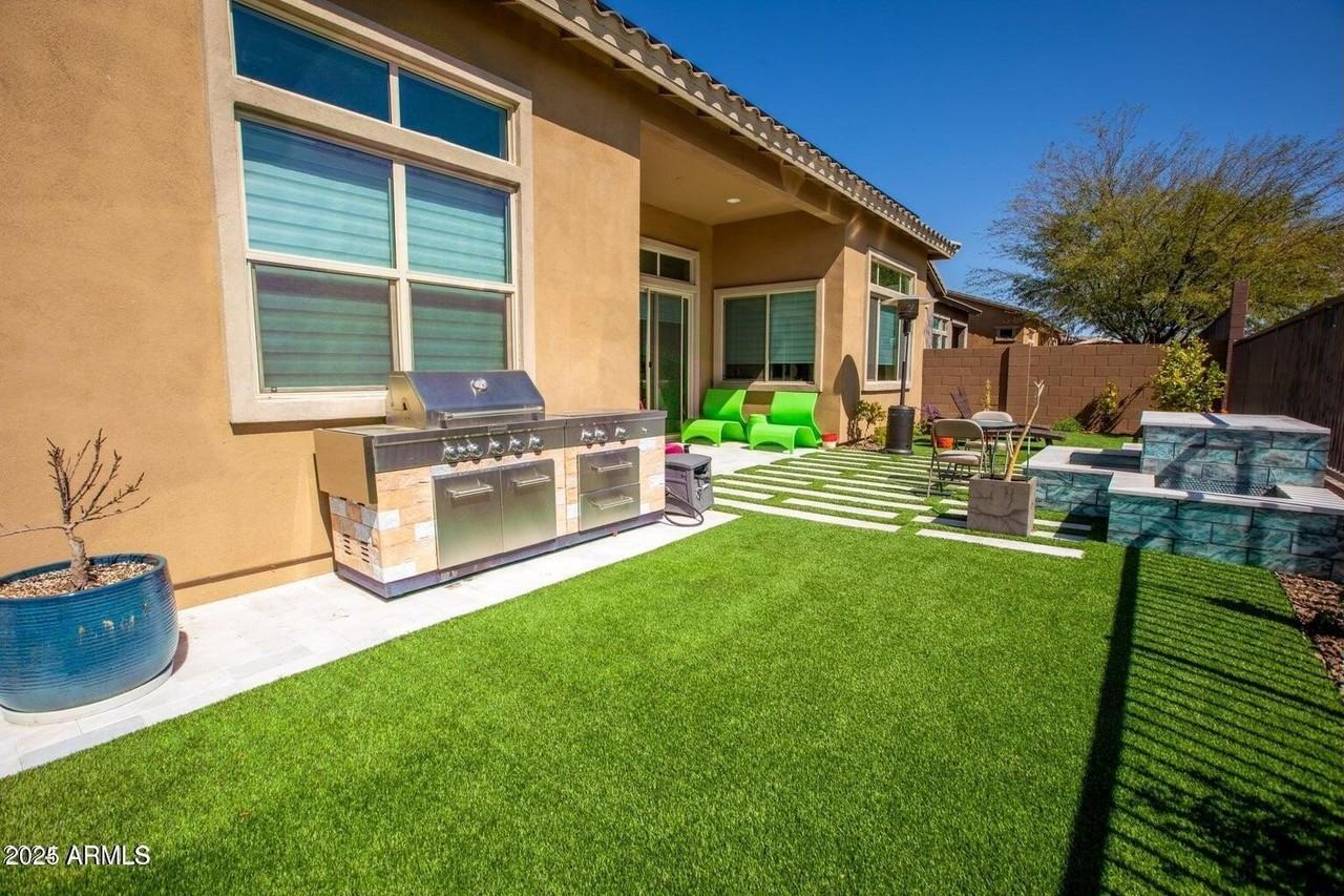 7611 East Camino Vivaz - Photo 7 of 10