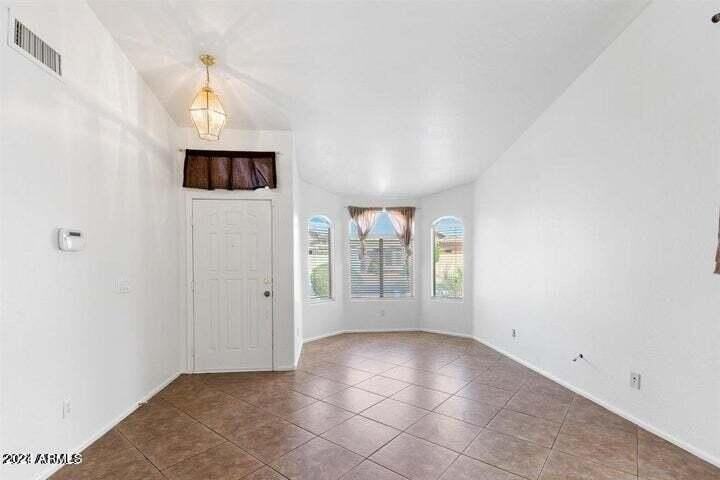 4123 E Coal St - Photo 2 of 17