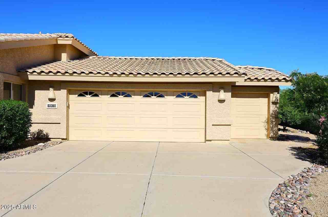 18510 E Leather Ln - Photo 3 of 50