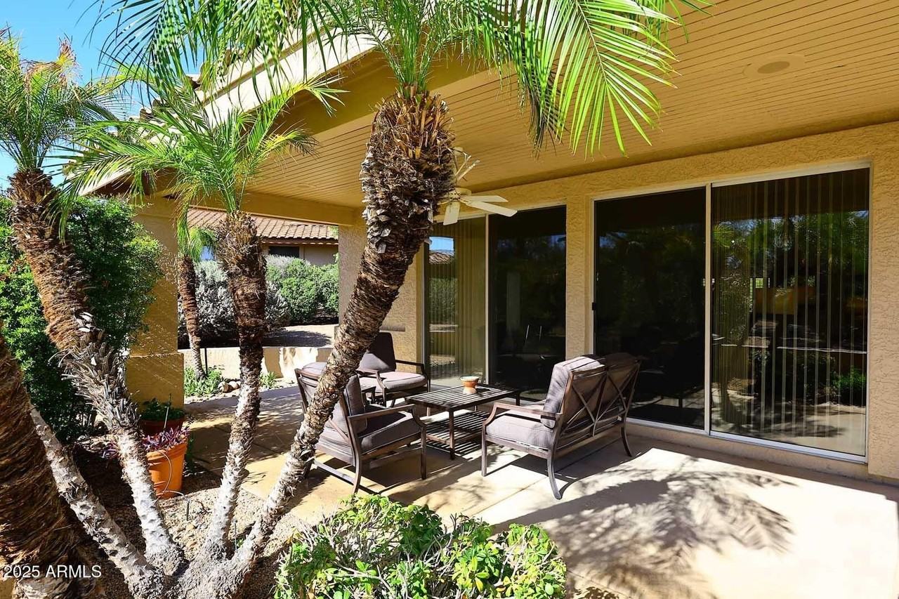 18510 E Leather Ln - Photo 5 of 50