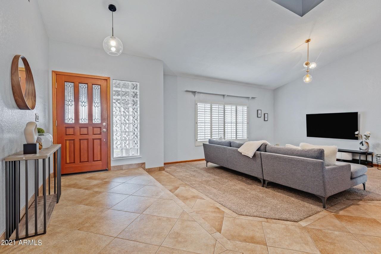 5735 East Campo Bello Drive - Photo 4 of 50