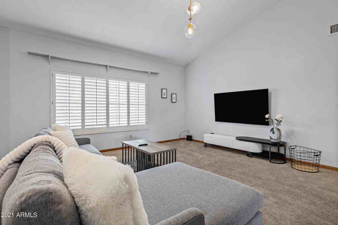 5735 East Campo Bello Drive - Photo 5 of 50