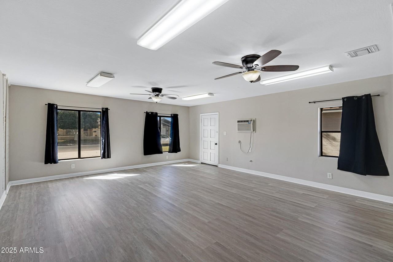 110 West Del Rio Drive - Photo 6 of 46