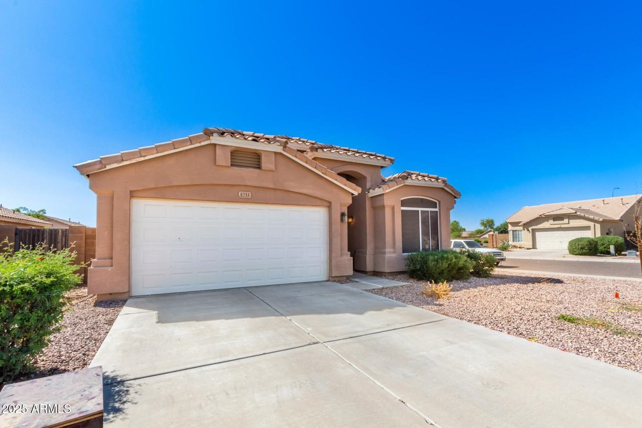 8233 W Papago St - Photo 2 of 29