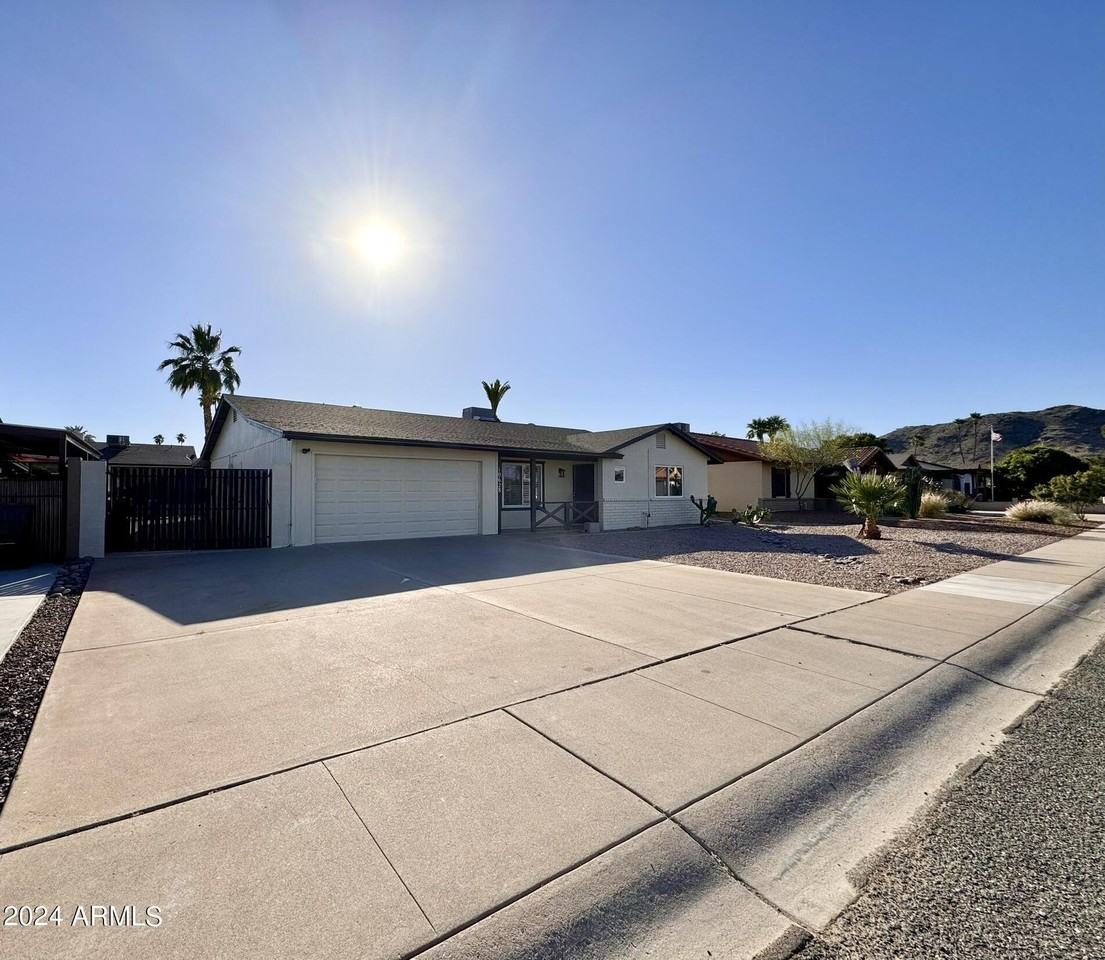 10628 S 44th Pl - Photo 7 of 50