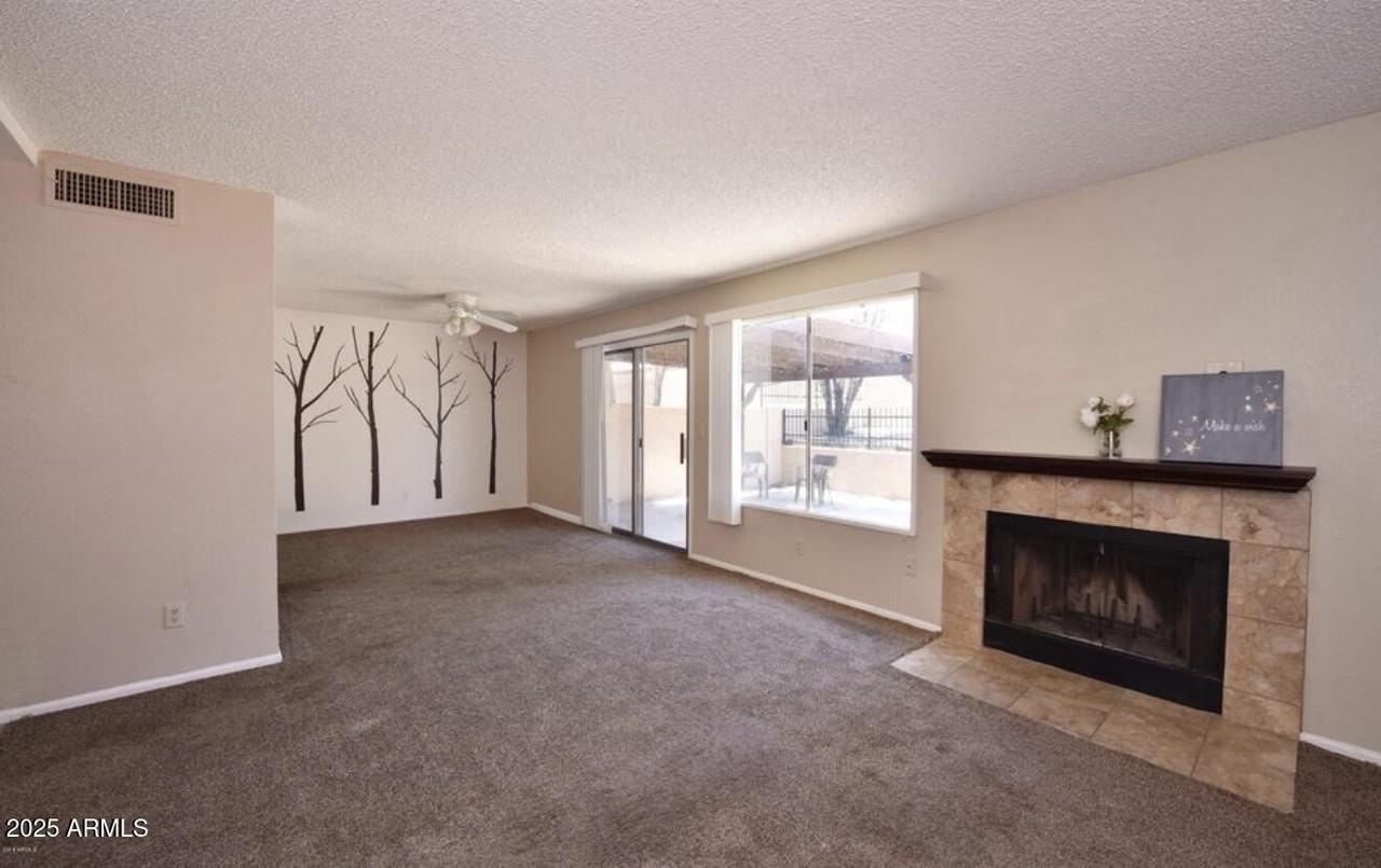 1642 North El Camino Drive - Photo 5 of 37