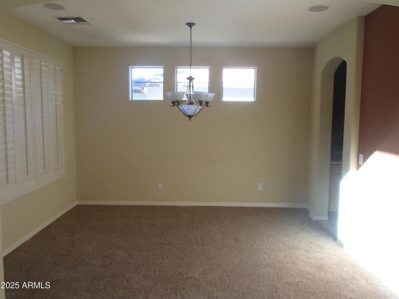 9007 S 53rd Dr - Photo 5 of 29