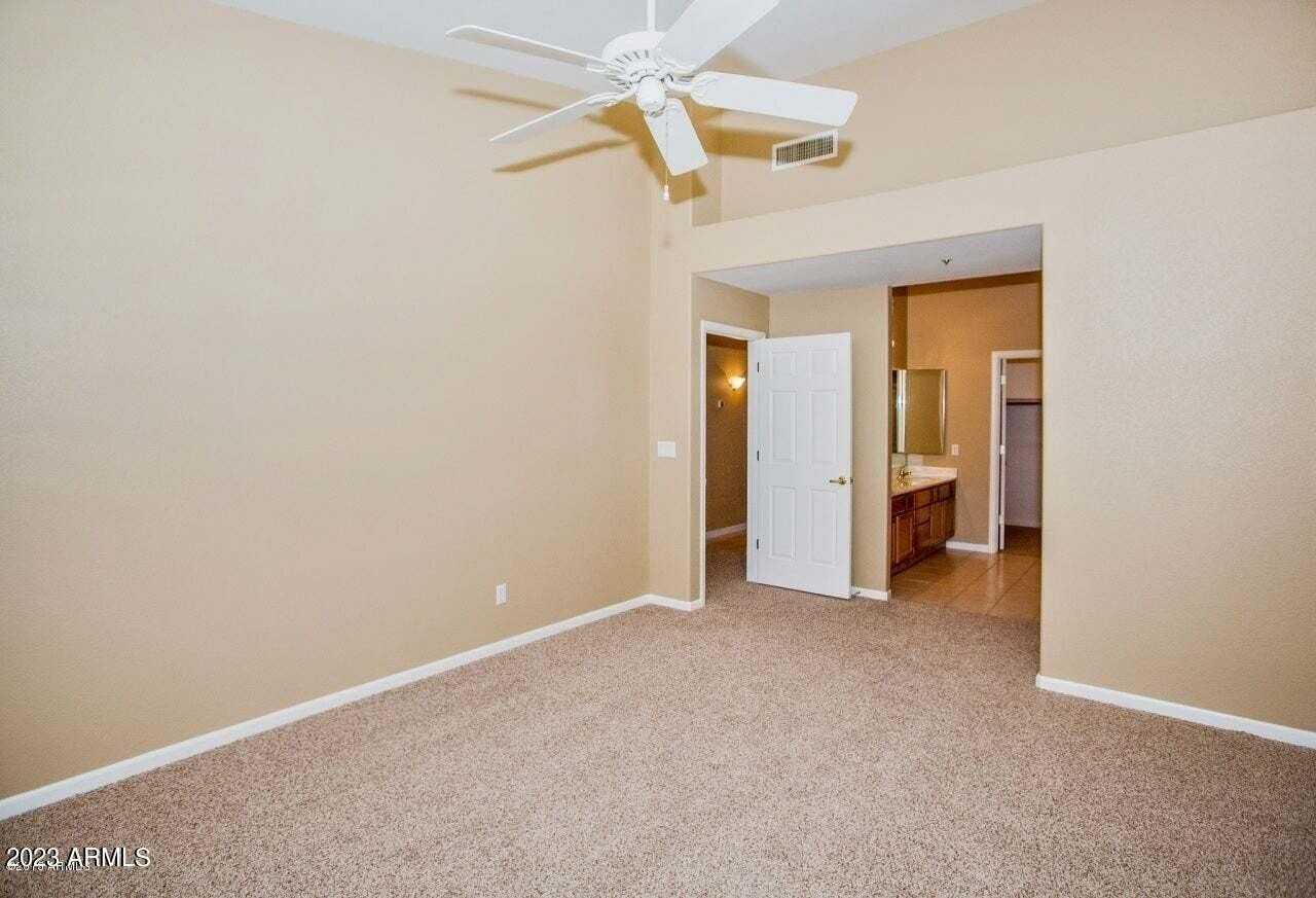 8910 E Maple Dr - Photo 5 of 13