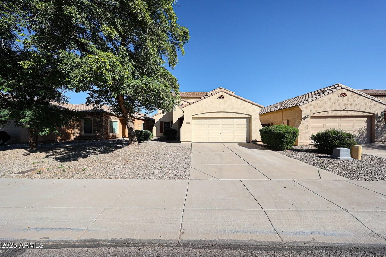 5318 W Maldonado Rd - Photo 4 of 44