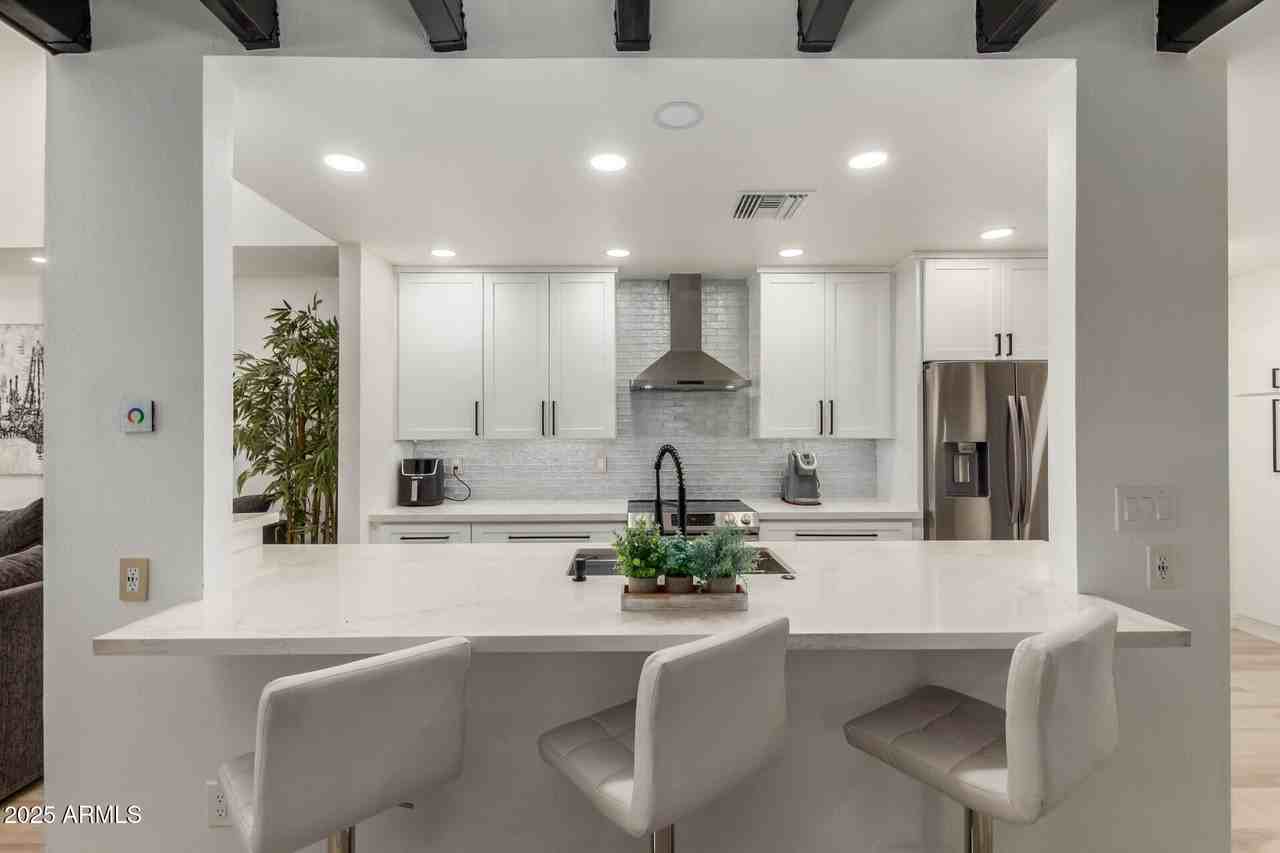 2529 N Miller Rd - Photo 6 of 31