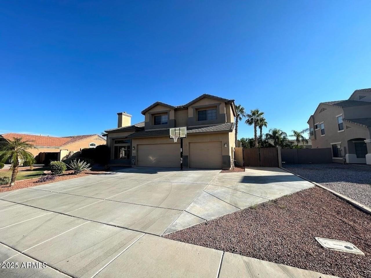 3235 Devonshire Court - Photo 2 of 28