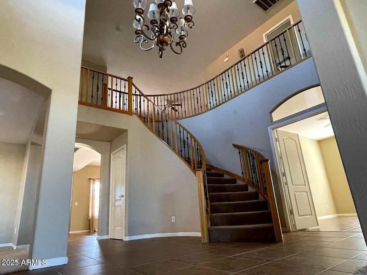 3235 Devonshire Court - Photo 6 of 28