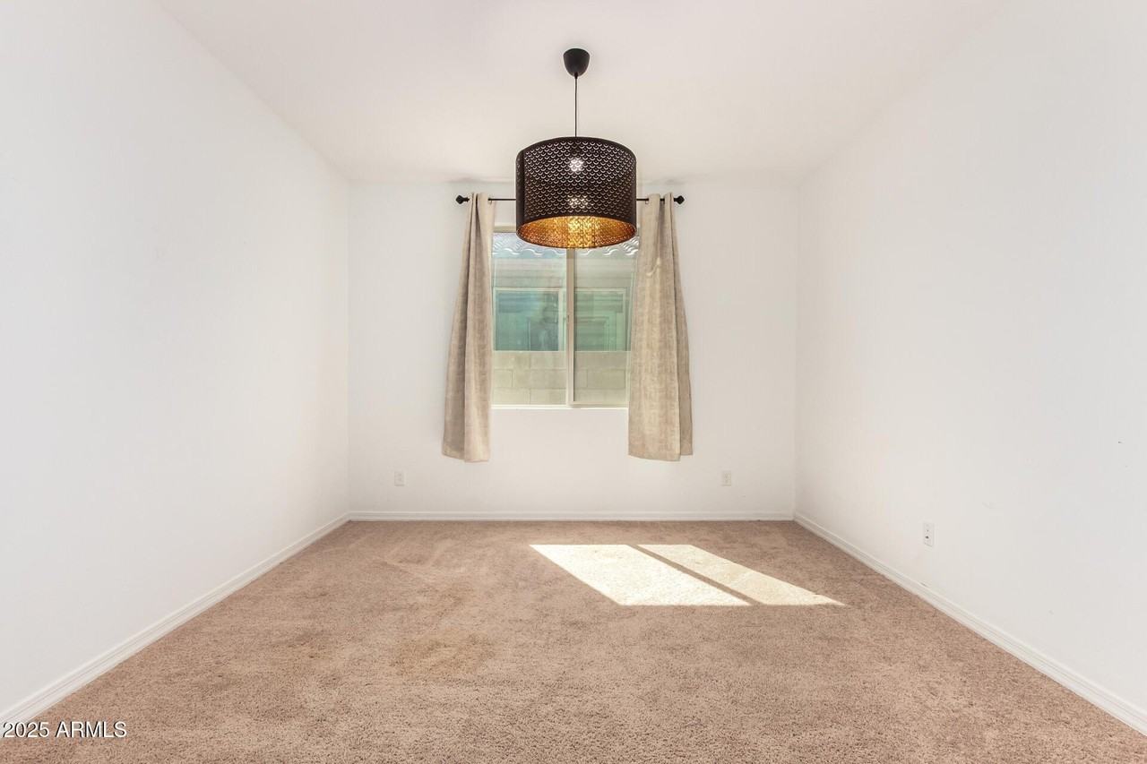 12751 West Ocotillo Road - Photo 6 of 37