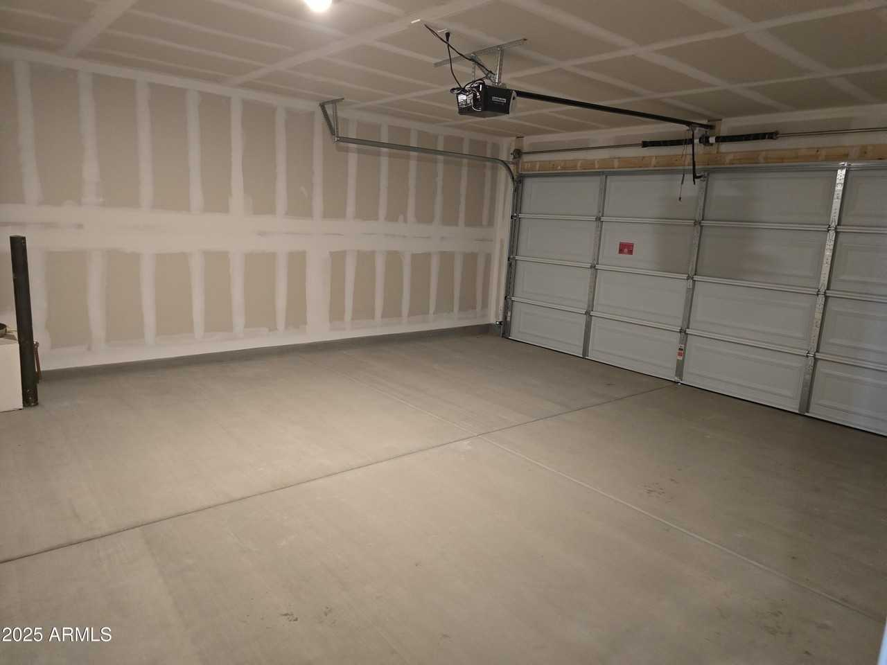 729 Dylan Court - Photo 5 of 14