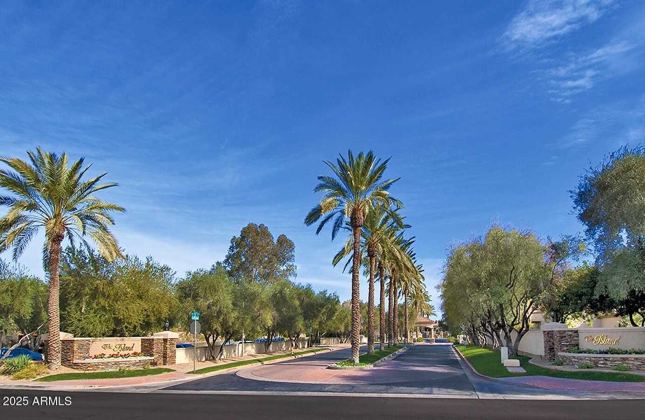 10477 101st Place - Photo 3 of 50