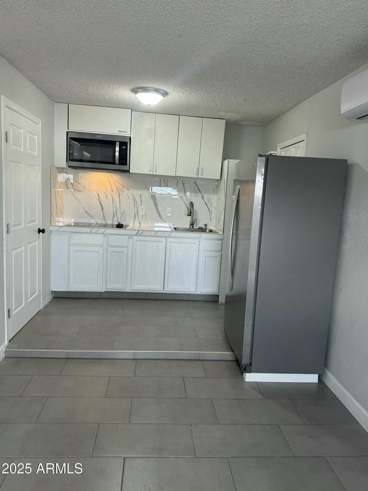 13824 North 33rd Drive #1