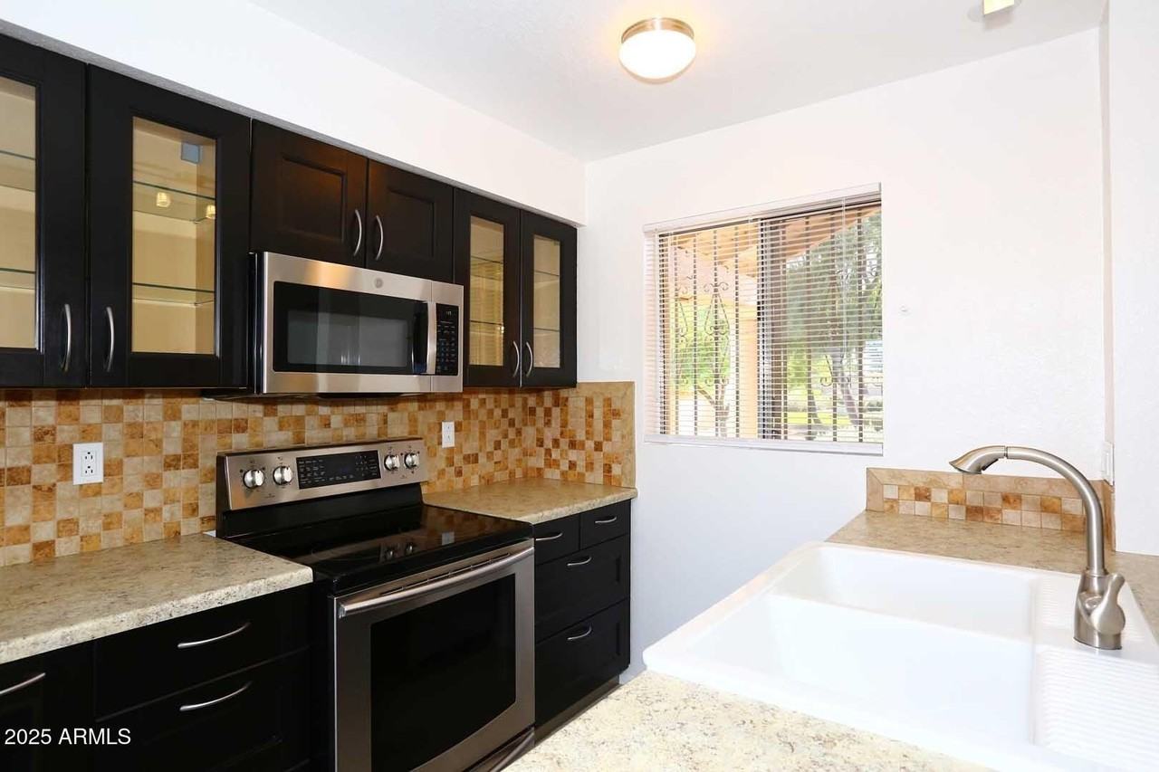 93 N Cooper Rd #32 - Photo 5 of 33