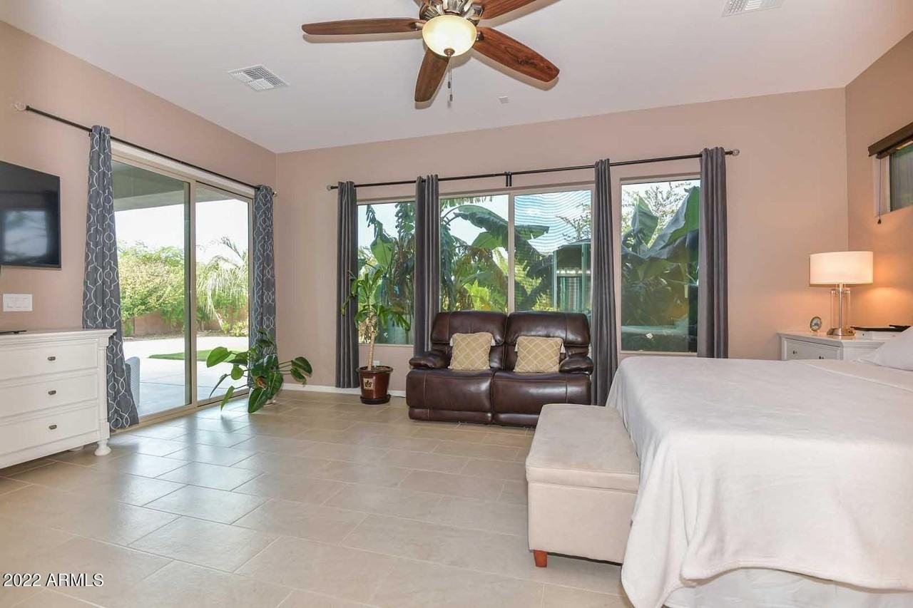 19210 Denton Street - Photo 3 of 50