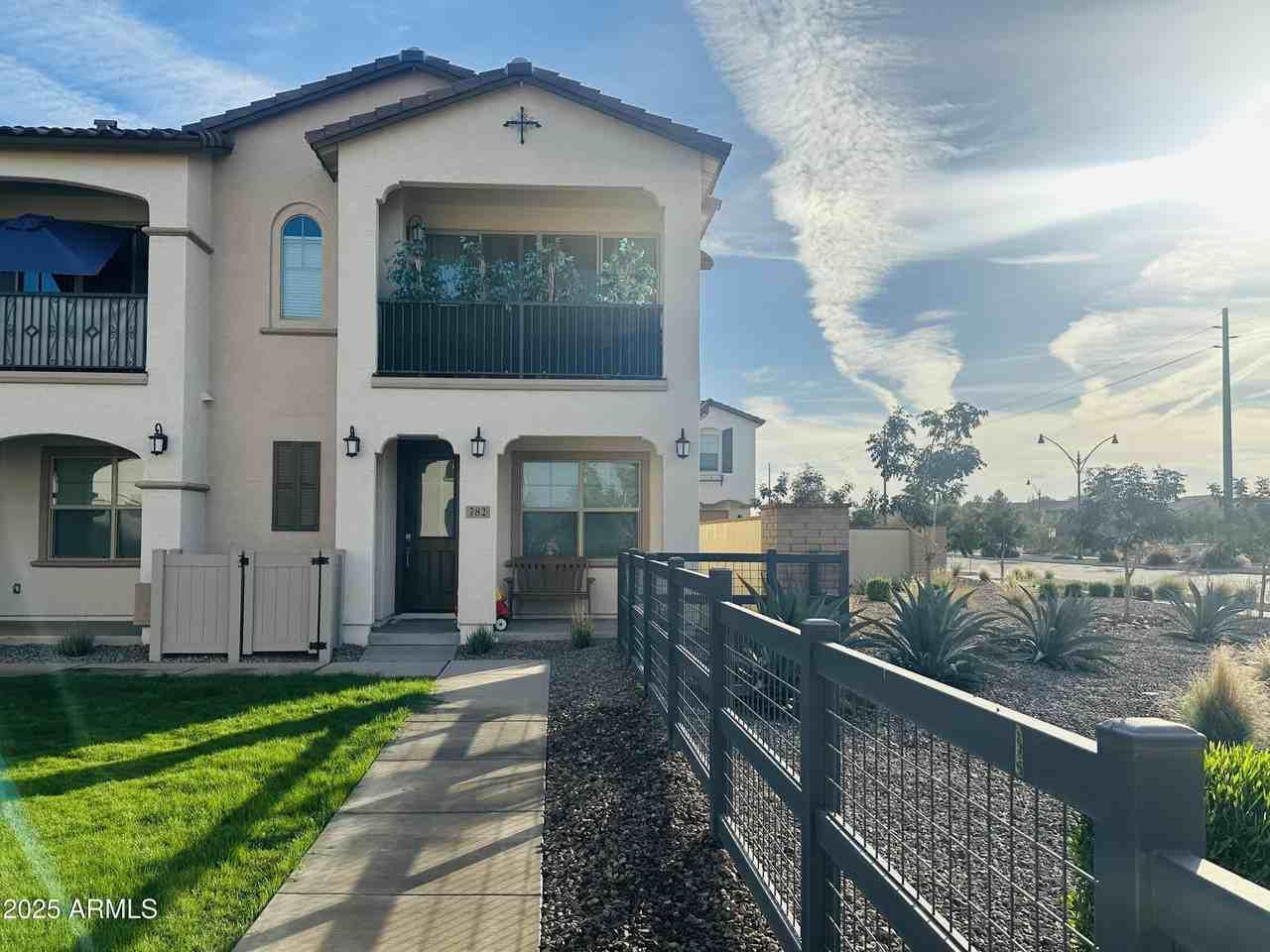 782 S Olympic Dr - Photo 2 of 25