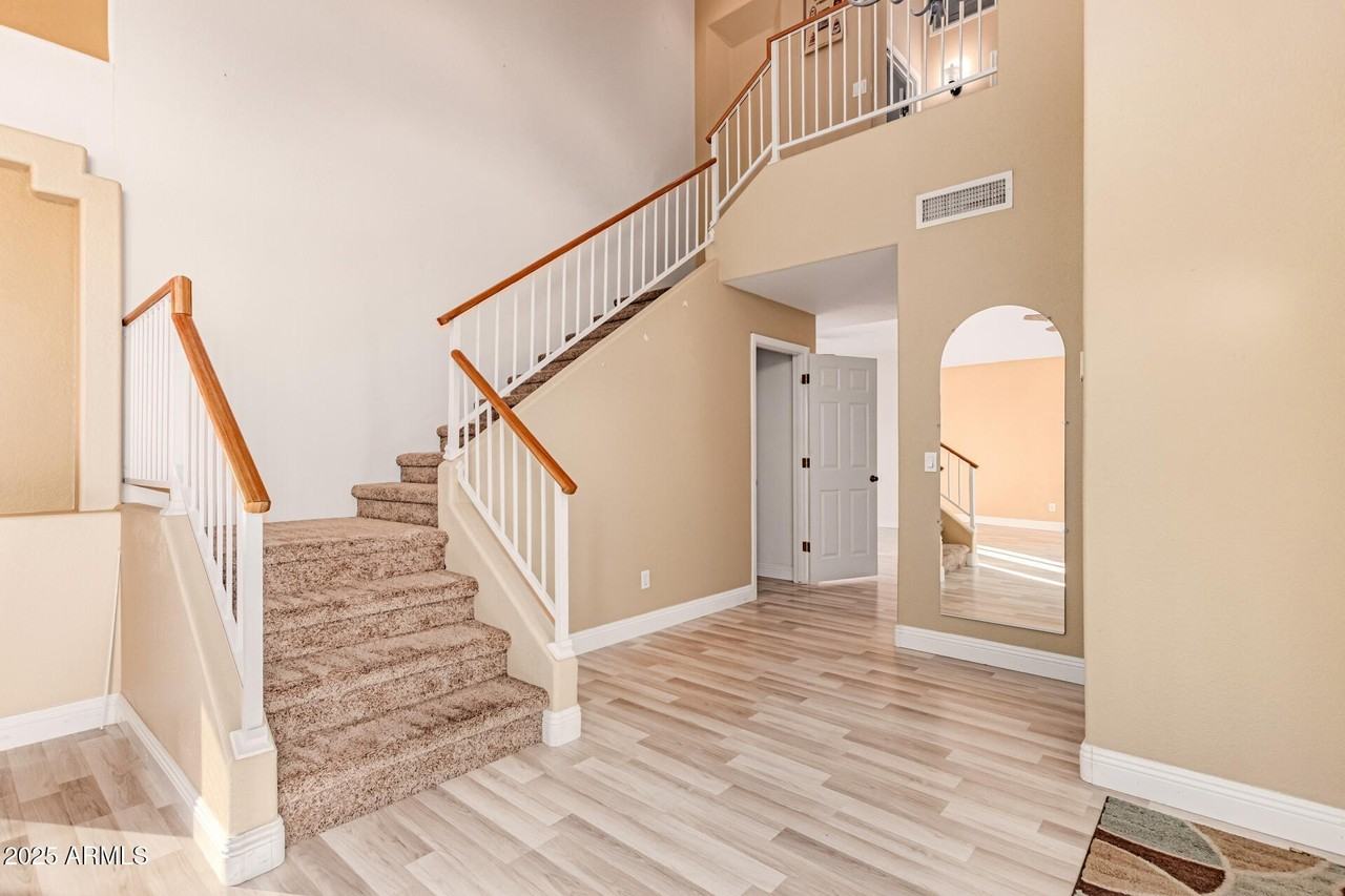 1110 North Aspen Drive - Photo 7 of 44