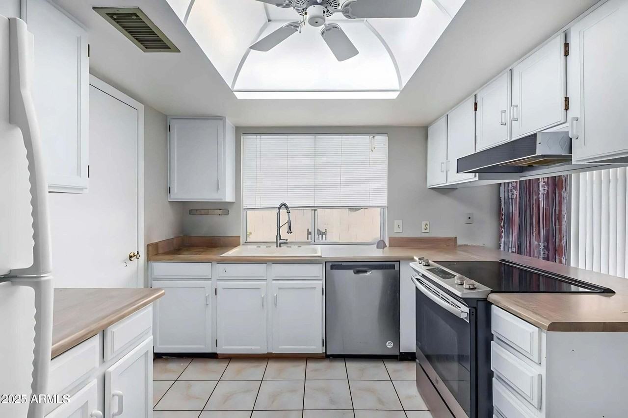 18225 North 45th Avenue - Photo 6 of 18