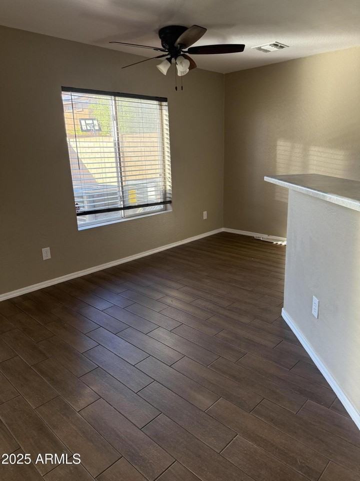 686 S 223rd Dr - Photo 3 of 24