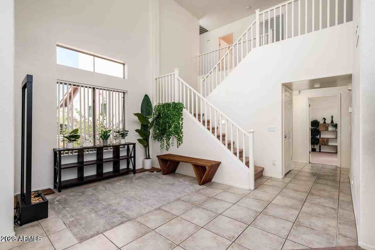 13604 West Rovey Avenue - Photo 5 of 33