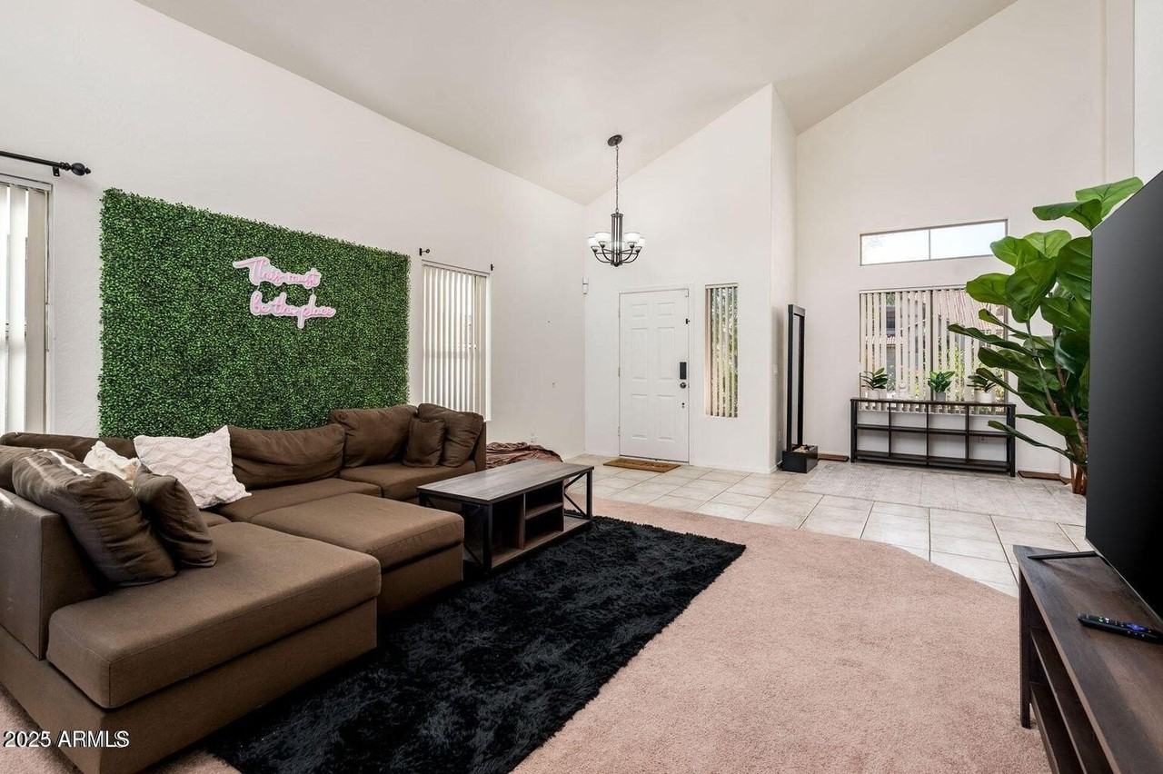 13604 West Rovey Avenue - Photo 6 of 33