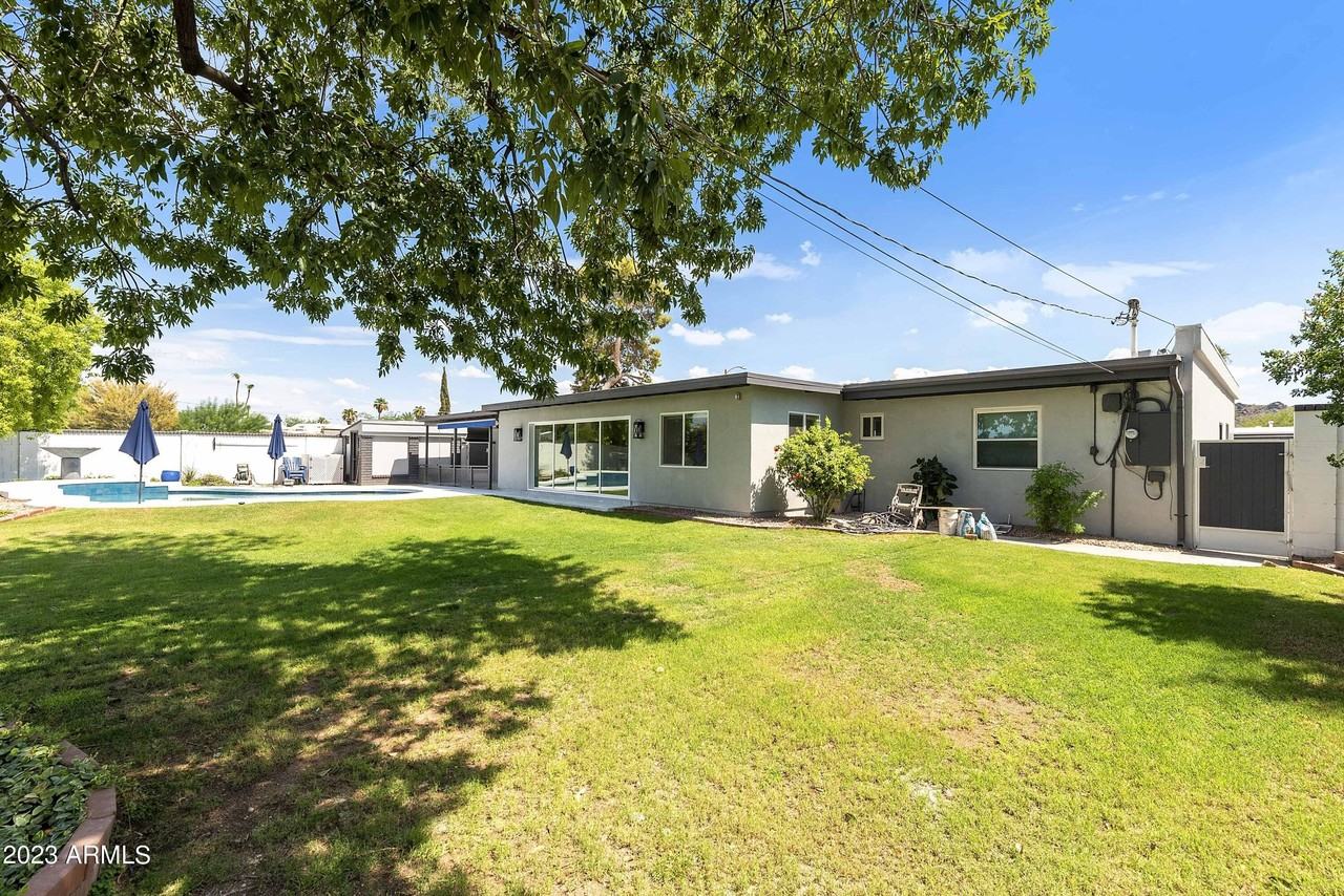 3318 East Onyx Avenue - Photo 6 of 50