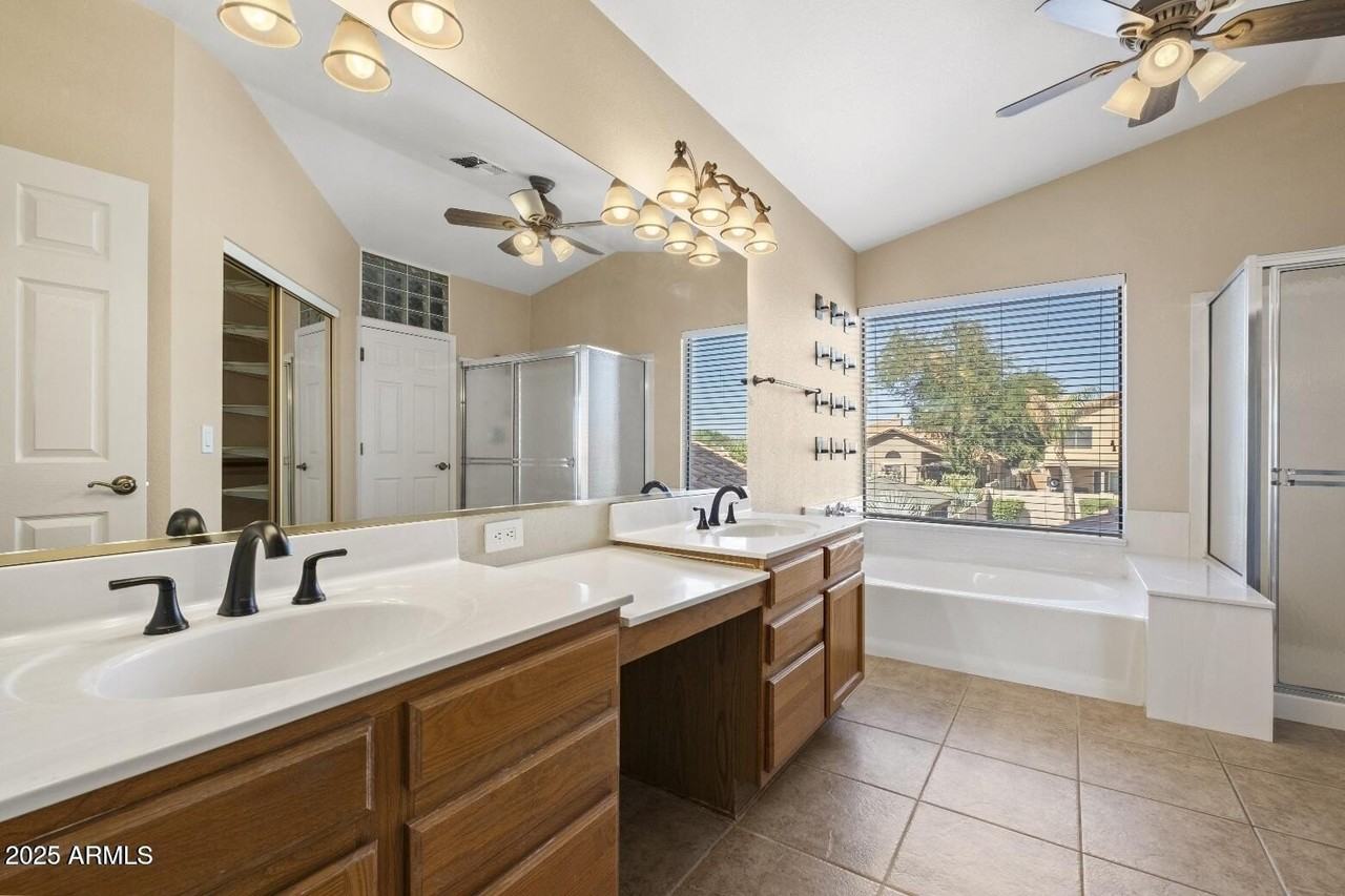 5960 E Phelps Rd - Photo 5 of 11