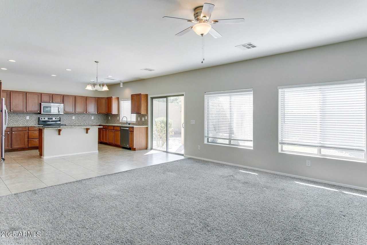 2343 W Tallgrass Trl - Photo 7 of 28