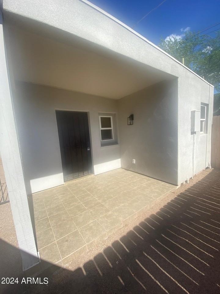 1613 West Mountain View Road #B - Photo 3 of 10