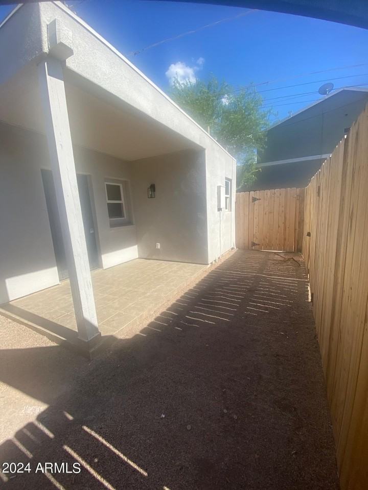 1613 West Mountain View Road #B - Photo 4 of 10