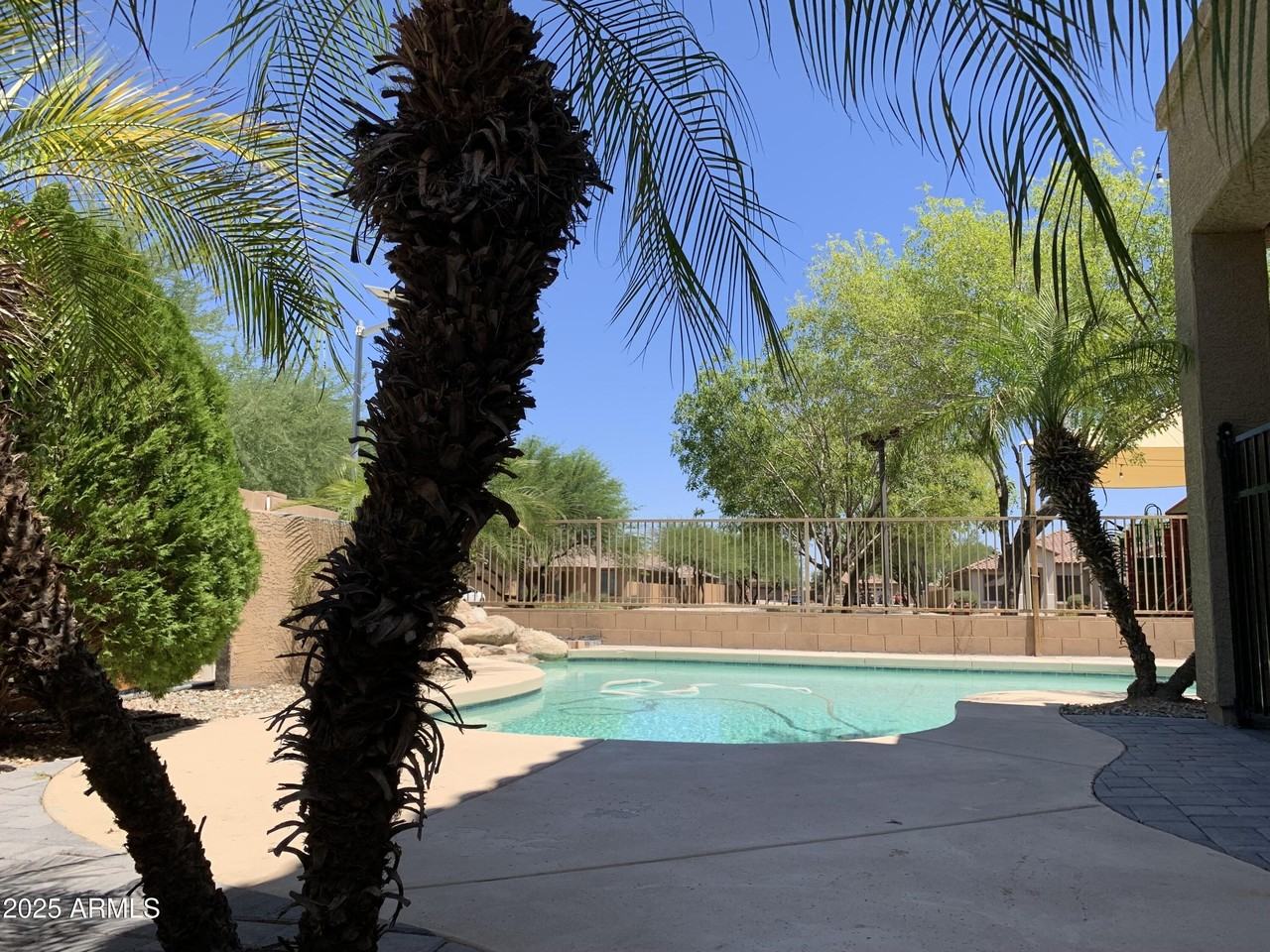 9018 W Superior Ave - Photo 4 of 38