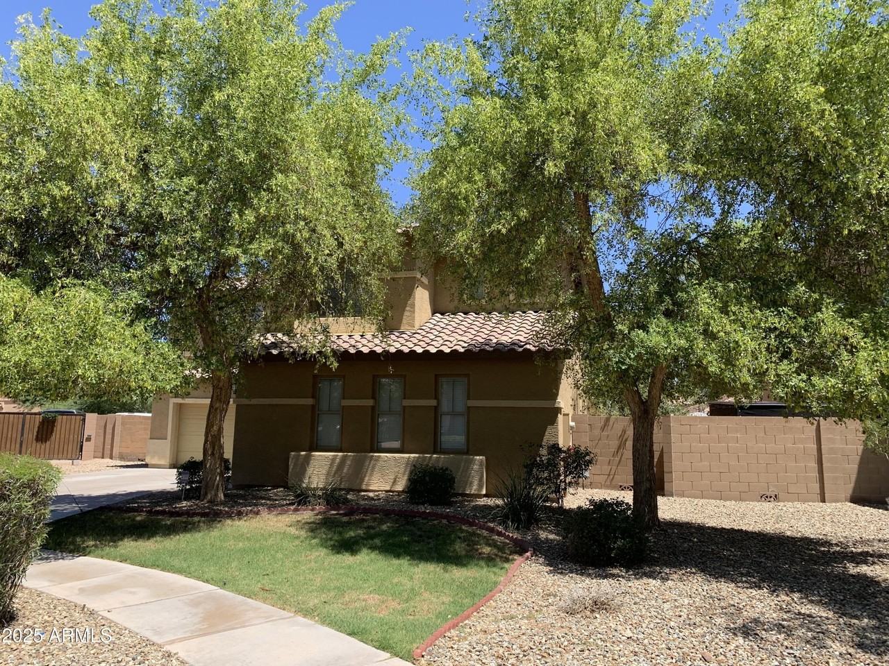 9018 W Superior Ave - Photo 7 of 38