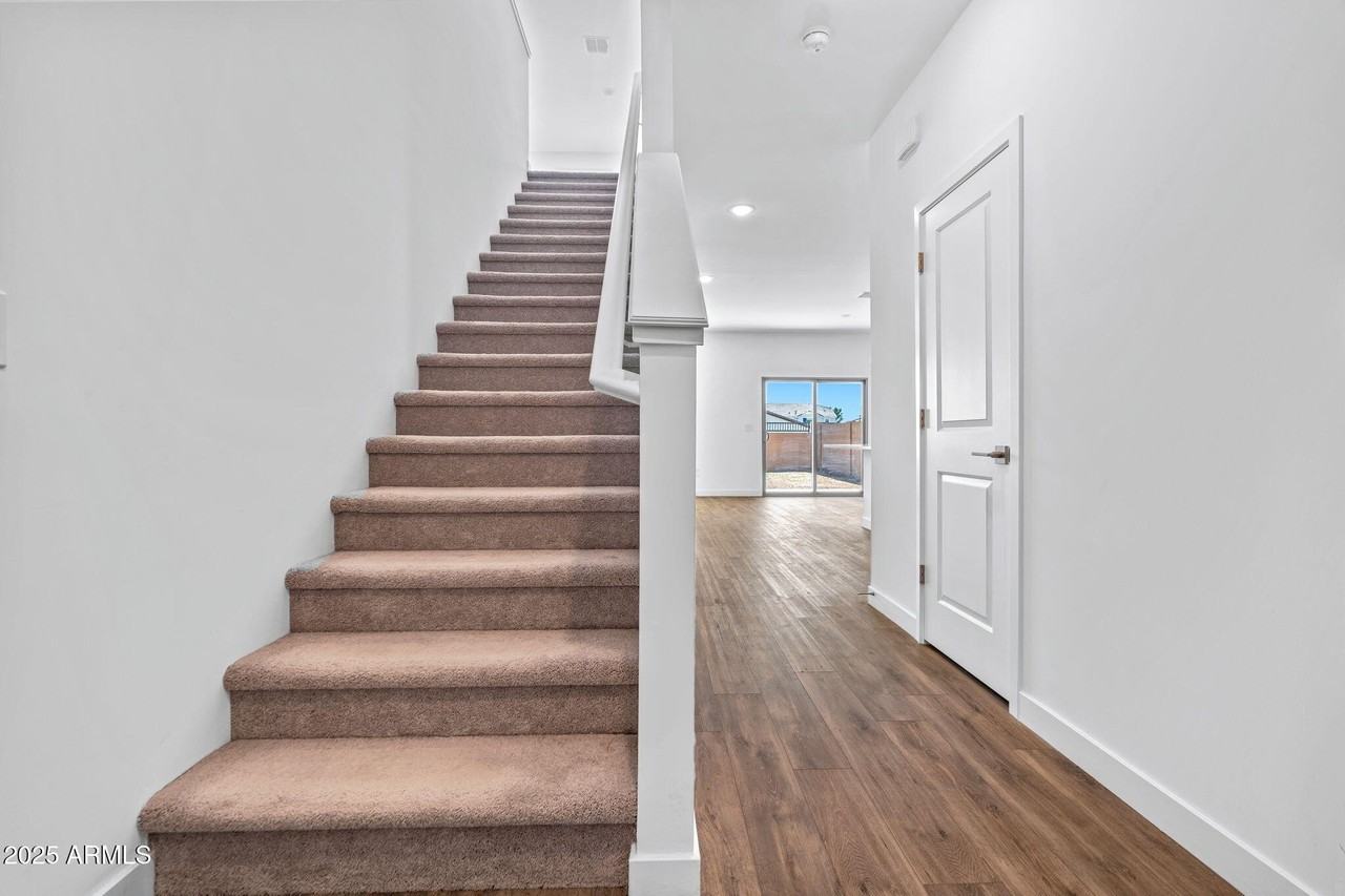 3023 W Bent Tree Dr - Photo 3 of 50