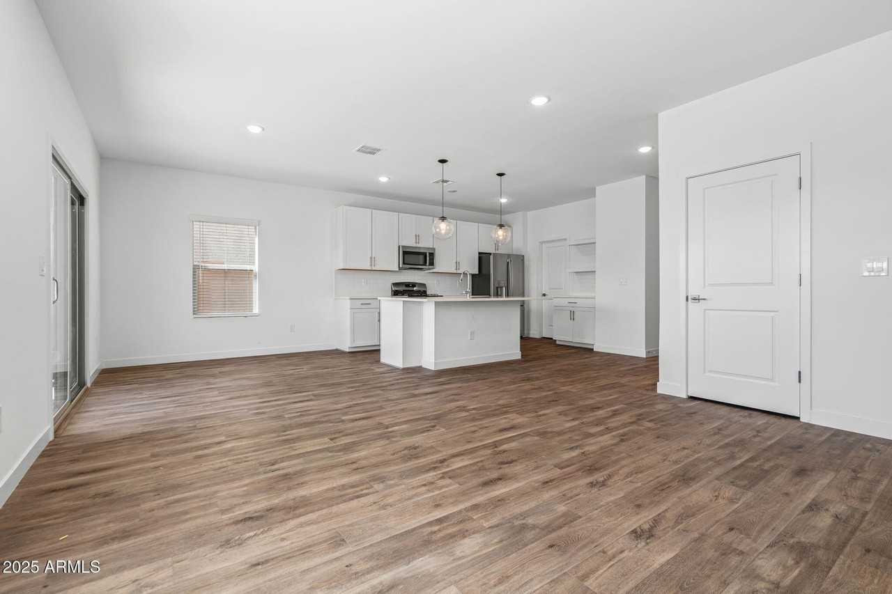 3023 W Bent Tree Dr - Photo 6 of 50